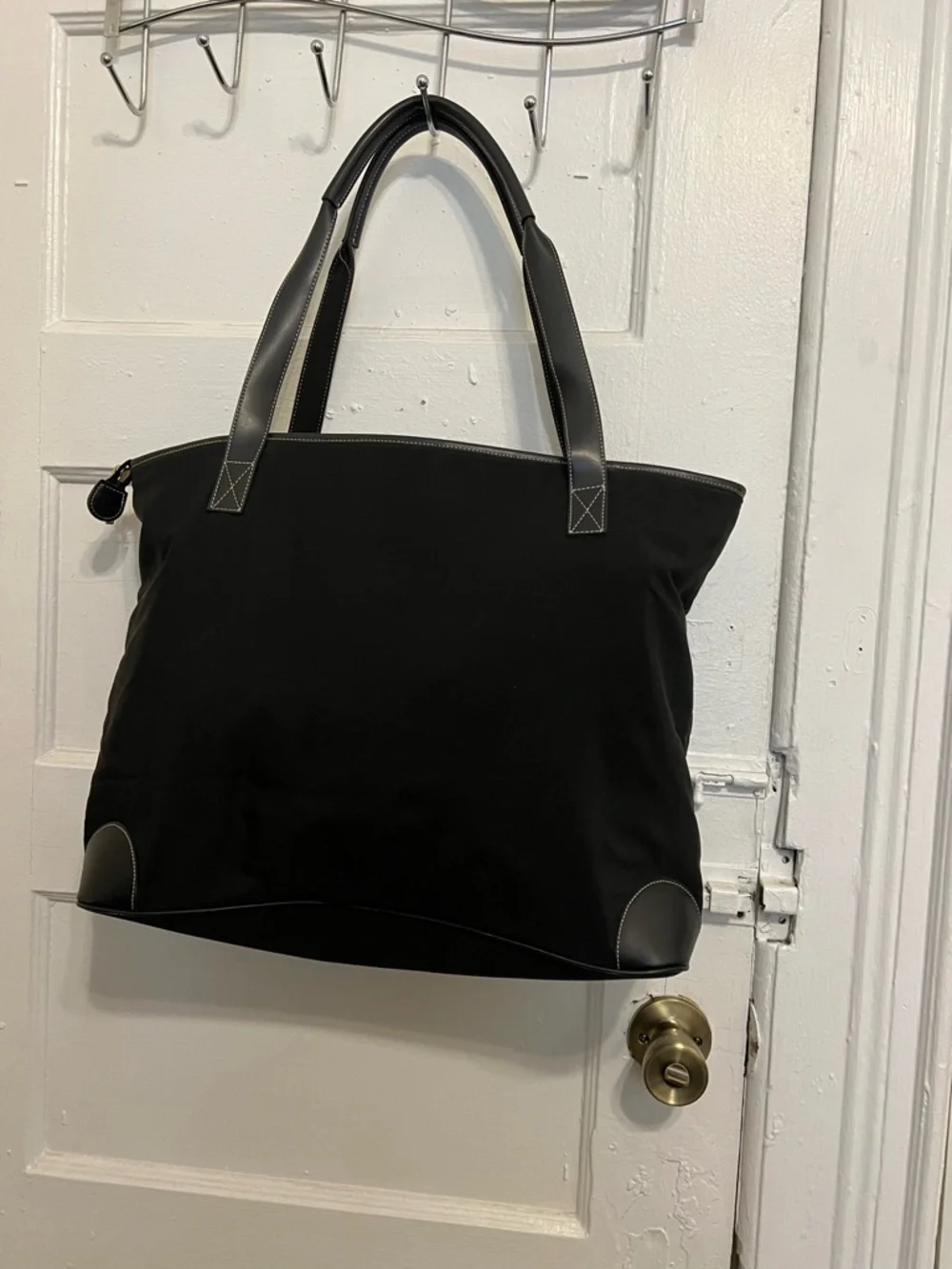 Vintage Maxx New York Black Laptop Tote with Front Zip Pocket